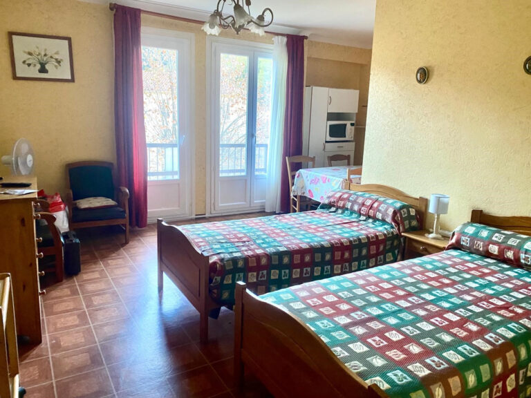 Studio aux thermes avec parking