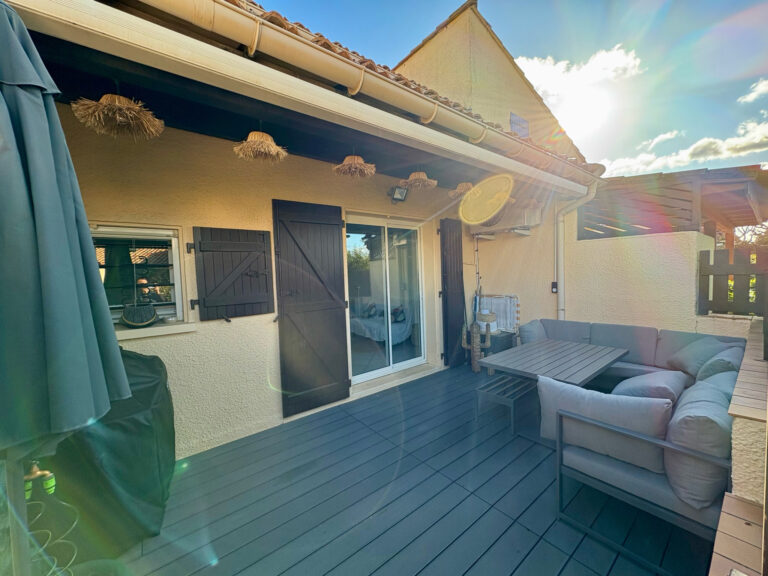 VILLA T2 BIS ET MEZZANINE - SAINT-CYPRIEN PLAGE (PONT-TOURNANT/MARINA) - PARFAIT ETAT ET VENDUE MEUBLEE