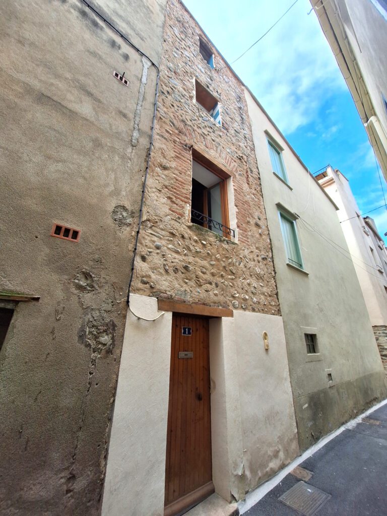 ILLE SUR TET - MAISON DE VILLAGE 1 FACE RENOVEE