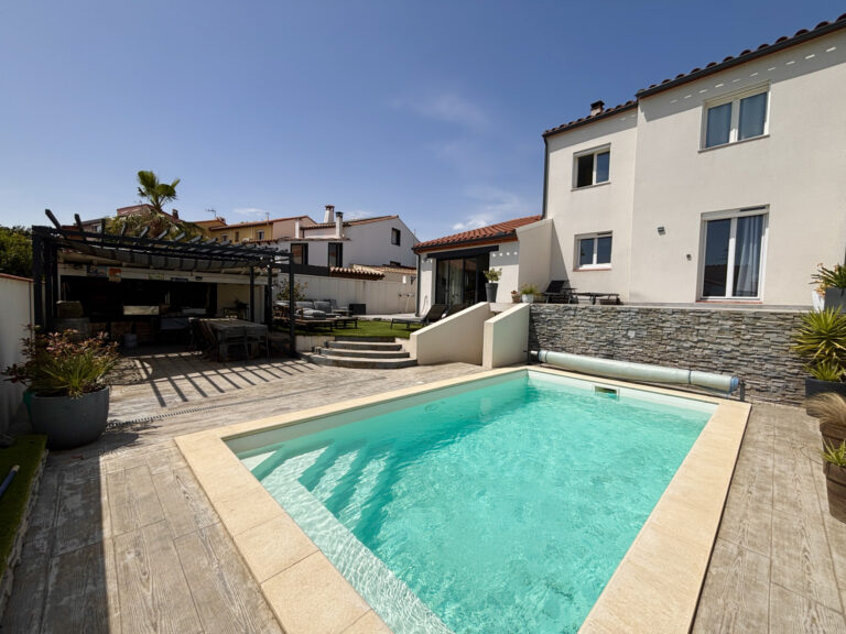 VILLA 3 FACES A VILLENEUVE DE LA RAHO