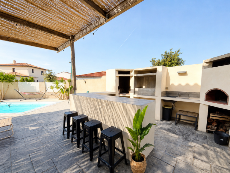 VILLA  5 CHAMBRES AVEC PISCINE