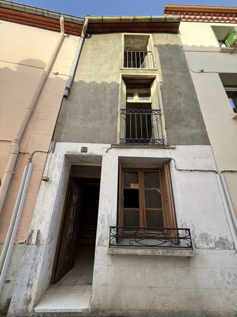 À VENDRE   Arles-sur-Tech   Maison de village à fort potentiel