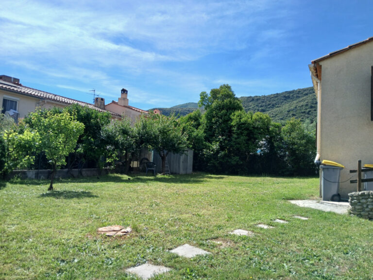 Villa sur 3 faces de plain pied avec jardin