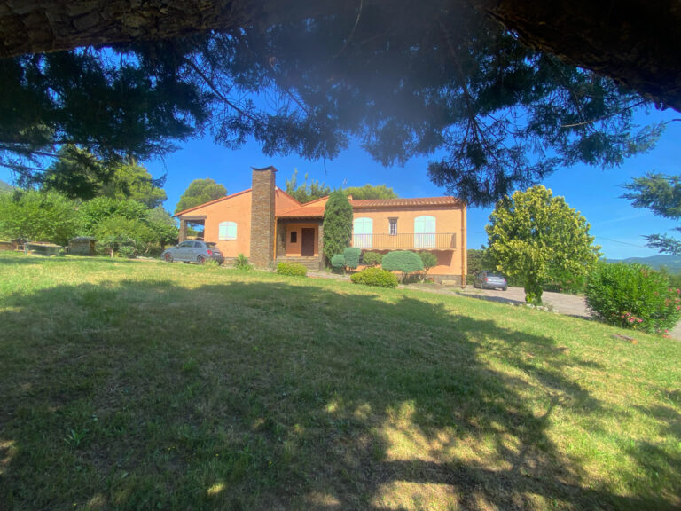 RARE A CERET- Maison de caractère de 150m2 avec terrain constructible de 1000m2 et CU délivré