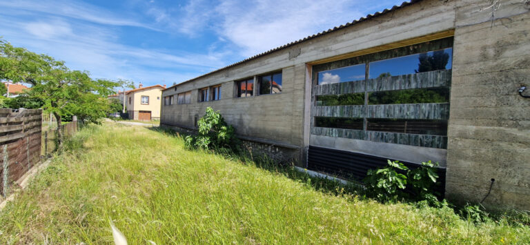 ILLE SUR TET - HANGAR 250M2
