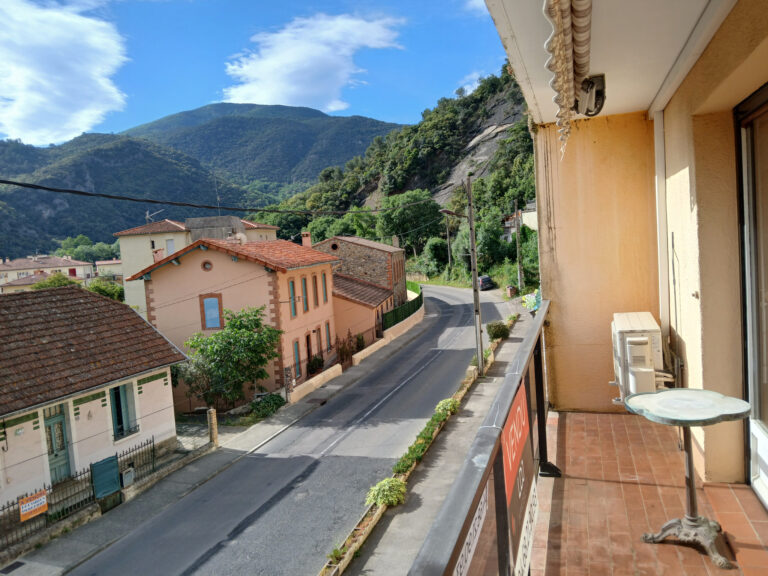 Appt type F3 avec balcon terrasse et garage privatif