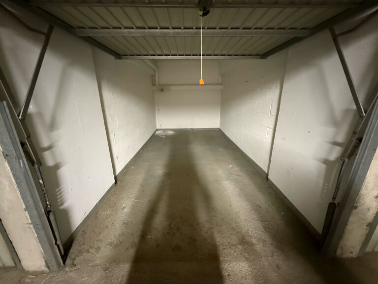 Garage sécurisé dans le centre de Canet Plage