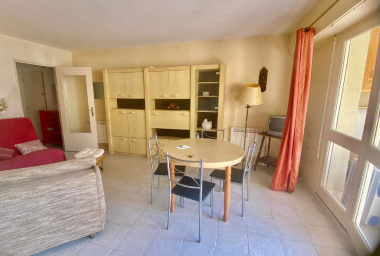 STUDIO SPACIEUX