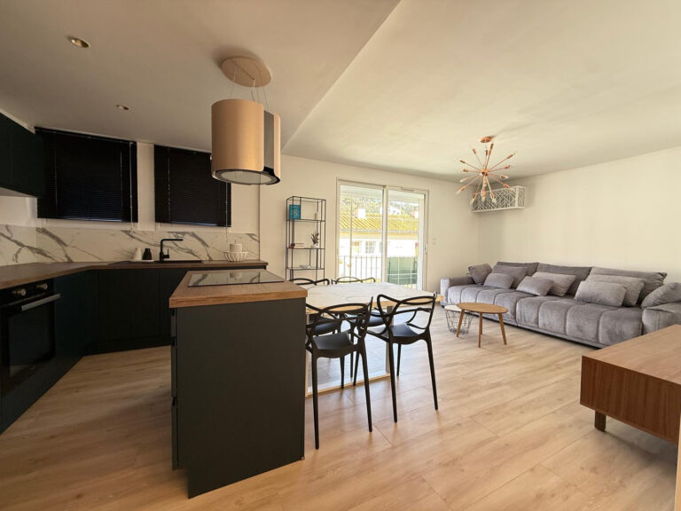 Appartement lumineux dernier étage