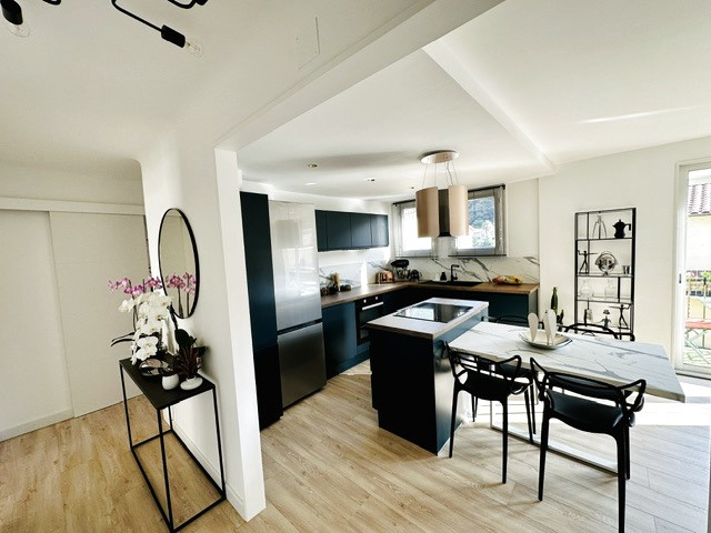 Appartement lumineux dernier étage