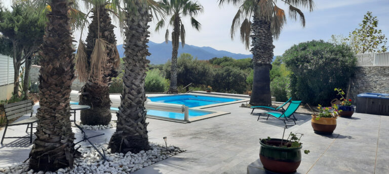 BOULOU MAISON FAMILIALE VUE MONTAGNE CANIGOU 66 ESPAGNE MER